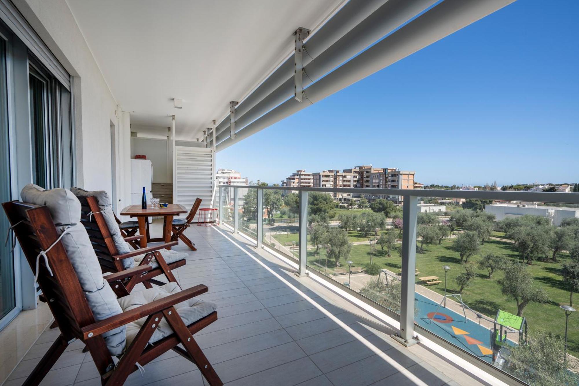 Kind Park - Sleek Apartment With Terrace & Parking Bari Exterior foto